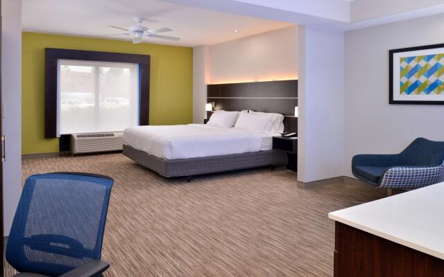 Holiday Inn Express & Suites Laplace, an IHG Hotel