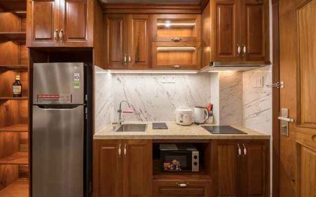 Woody House Boutique