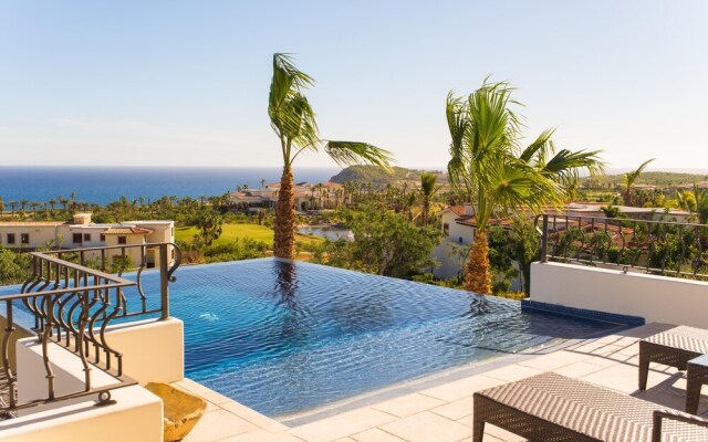 Luxurious Golf Getaway for up to 14 at Villa de los Faros