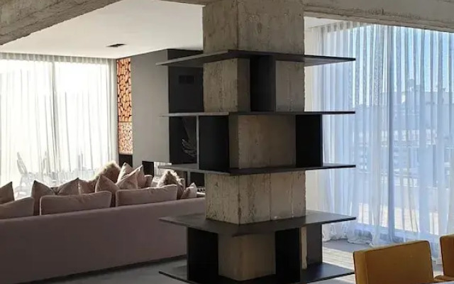 Urban Luxury Loft Penthouse