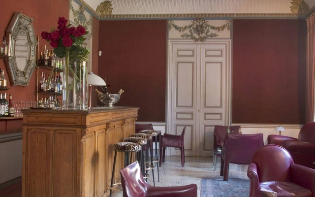 Hotel Château Des Alpilles