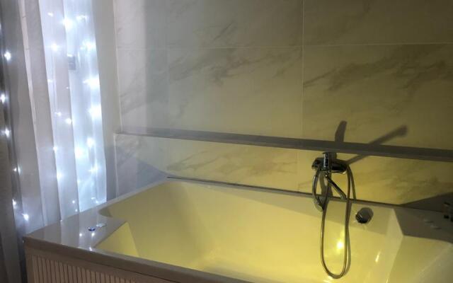 Апартаменты на Комсомольском проспекте 9