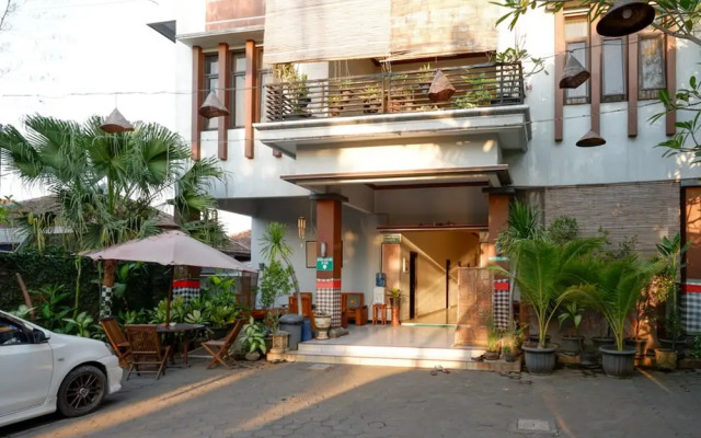 RedDoorz Syariah near Menara Kudus