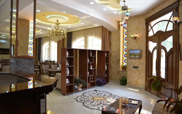 Shaki Host House