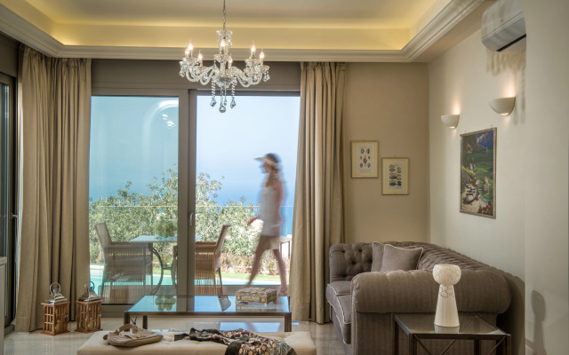 Creta Blue Boutique Hotel & Suites