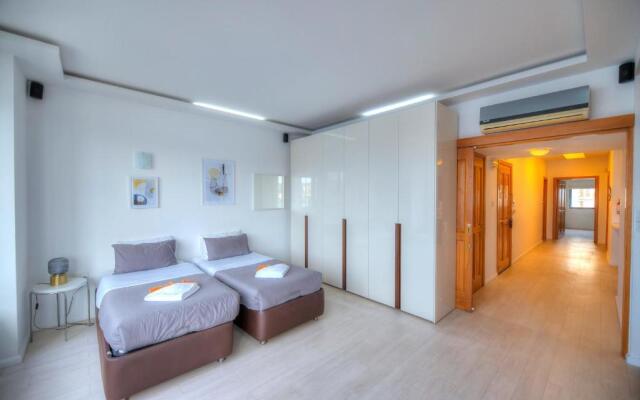 Bright and spacious 3 bedroom apartment with breathtaking views - GOSLM3