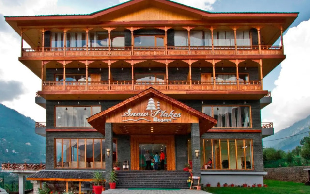 Snow Flakes Resort And Spa Centrally Heated Luxury Resort