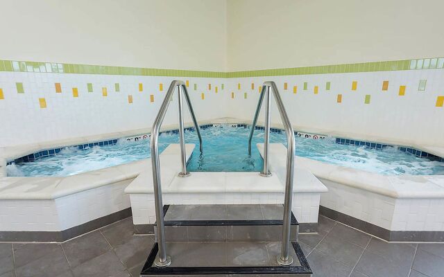 Fairfield Inn & Suites Jamestown