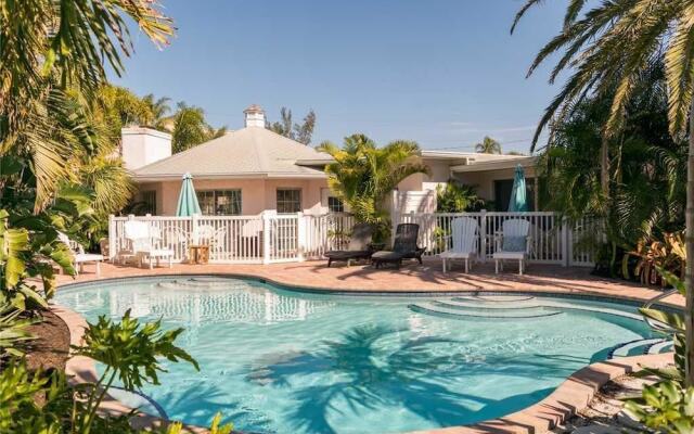 Anna Cabana Beach House by RedAwning