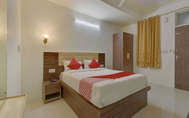 Oyo 43607 Ati They Hotel & Restaurant