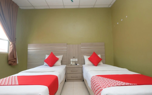 OYO 44023 Mehram Hotel