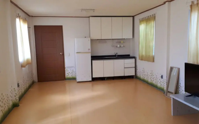 Oreum Guesthouse - Hostel