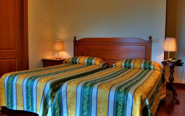 Clarice Hotel