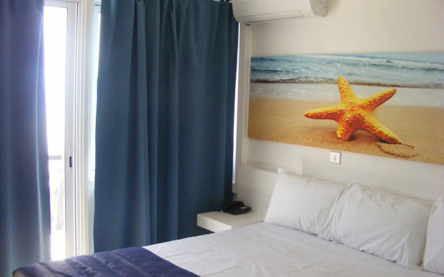 Sun Hall Beach Hotel Apts.