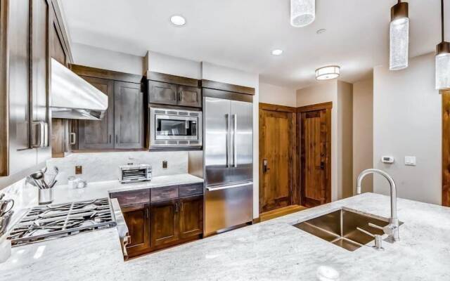 One Bedroom Luxury Condo on Main Street in Downtown Breckenridge