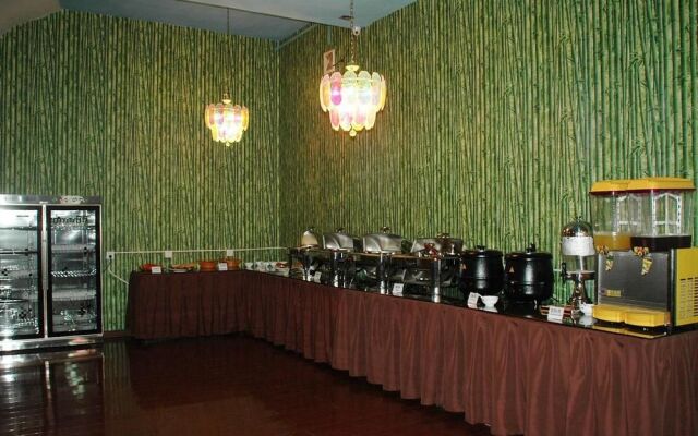 Greentree Inn