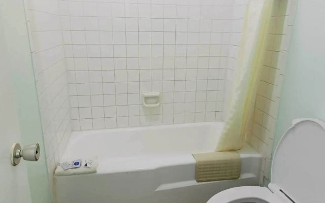Budget Inn By OYO Edinburg Hwy 281