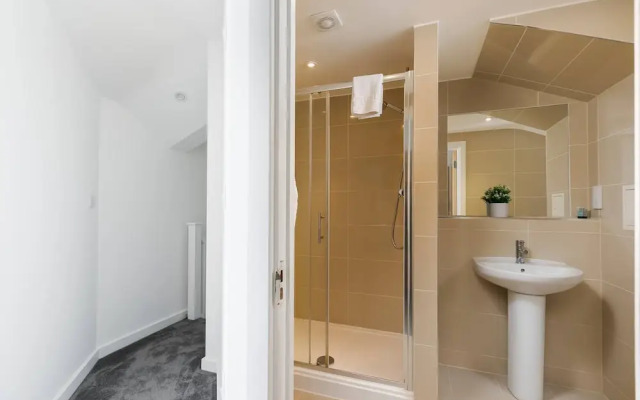 Skyvillion - Huge 4bed Apartment Wbalcony - Parking