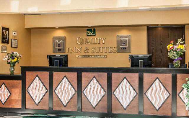 Quality Inn & Suites Mattoon South