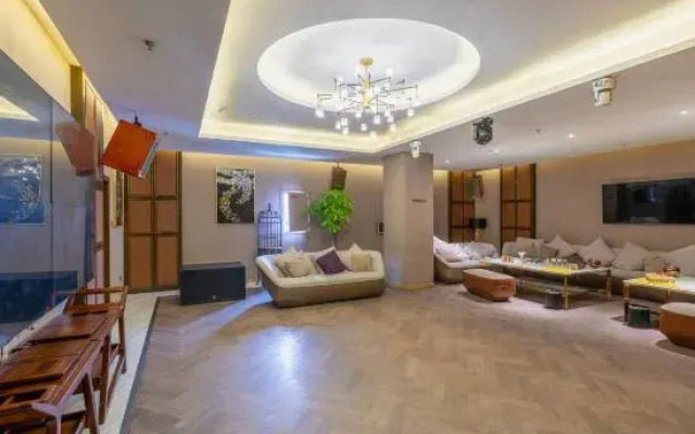 Yijia Hotel