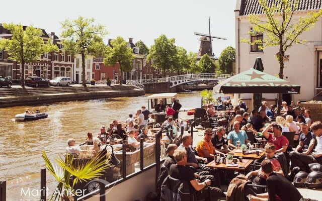 Hotel Cafe Restaurant 't Raedhus