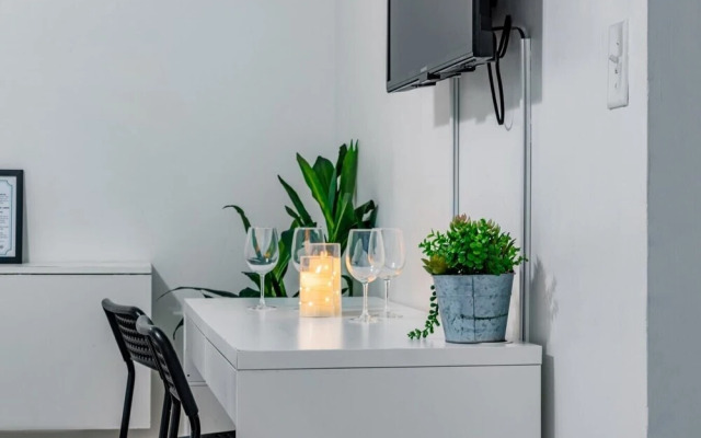 Coastal Studio by Hollywood Beach Boardwalk