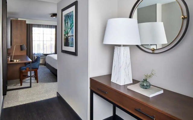 Cumberland House Knoxville, Tapestry Collection by Hilton