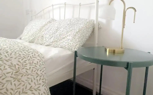 Birmingham Aprt- 2bdr- Sleeps4-close to City