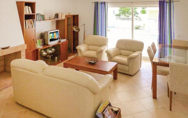 Nice Home in Guia With 4 Bedrooms, Wifi and Outdoor Swimming Pool