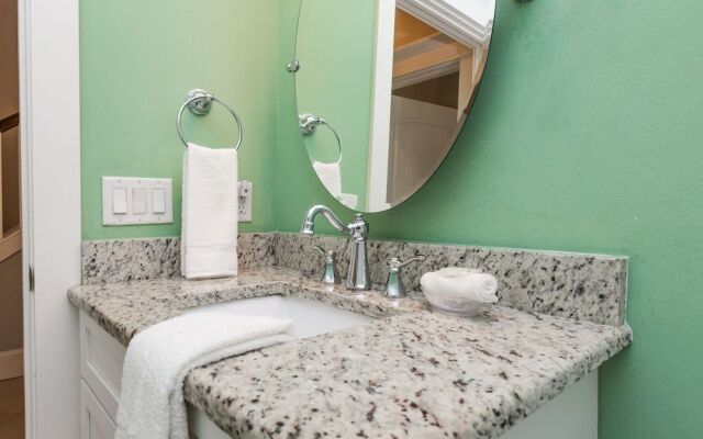 Sea Breeze by AMI Locals