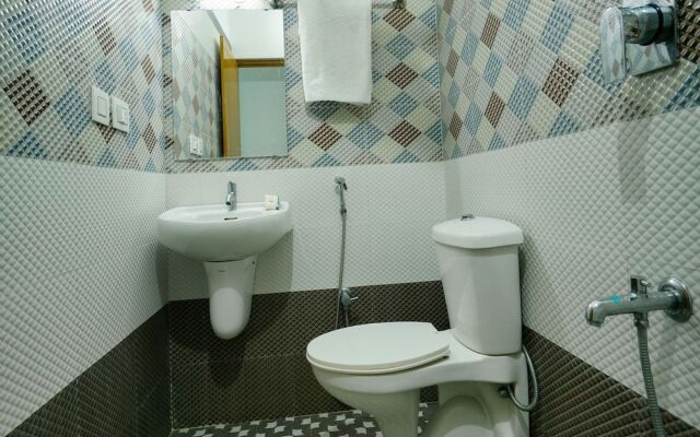 OYO 16617 Rayan Residency