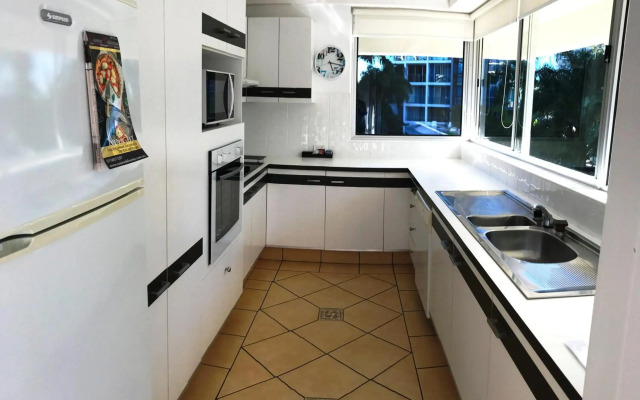 Baronnet Apartments