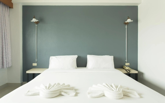 City Hotel