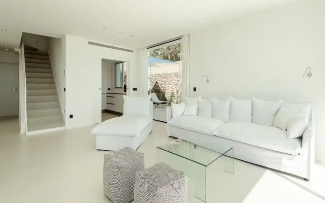Charming Villa in Delightful Gateway