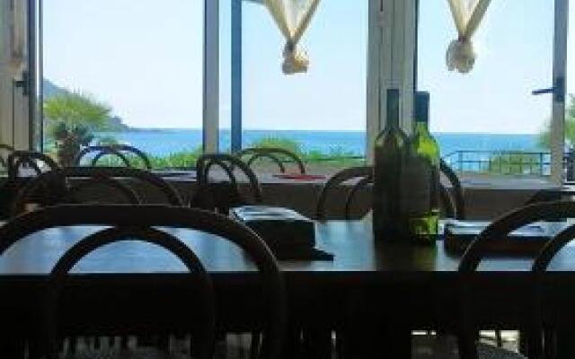 Al Piccolo Scoglio - Room & Breakfast