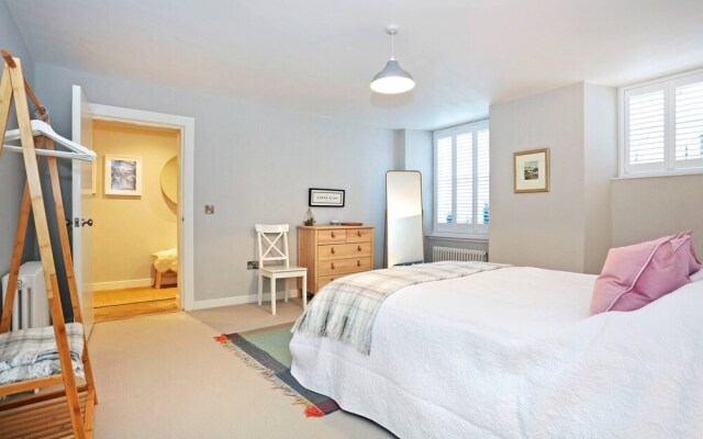JOIVY Vibrant City Centre 2-bed Apt.