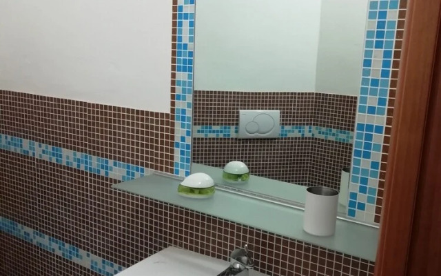 Comfortable attic with parking space in Chiavari