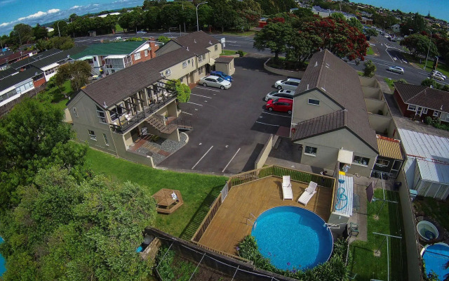 Howick Motor Lodge