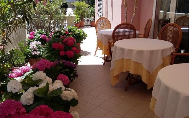 Hotel Trevi Riccione