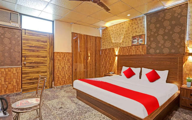 OYO Flagship 80572 Dream Comes True Hotel Banquet