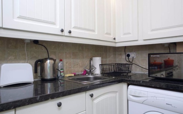 1 Bedroom Apartment In The Shore Leith