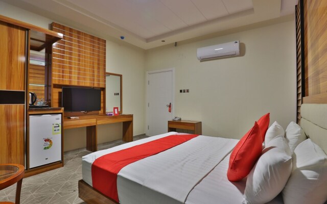 Blue Diamond Hotel by OYO Rooms