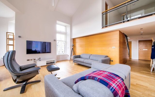 Iconic Quartermile Old Town 3 Bed Duplex