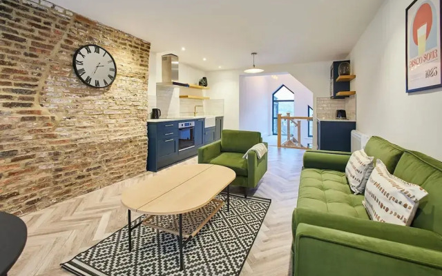 Host Stay Sea Salt Apartment