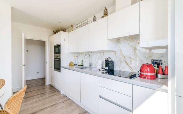 Penthouse With Views Of Alexandra Palace