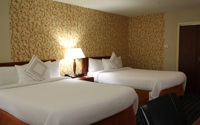 Fairfield Inn and Suites by Marriott Denton
