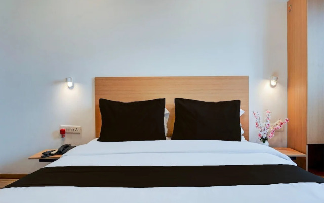Cozy Deluxe Stays at Balewadi Pune