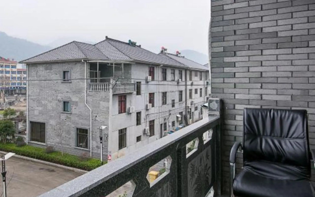 Lixia Inn