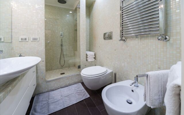 Luxury Cavour