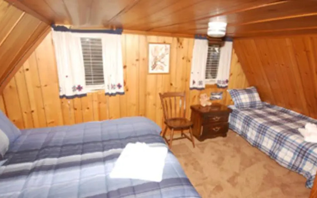 RedAwning Forest Avenue Holiday home